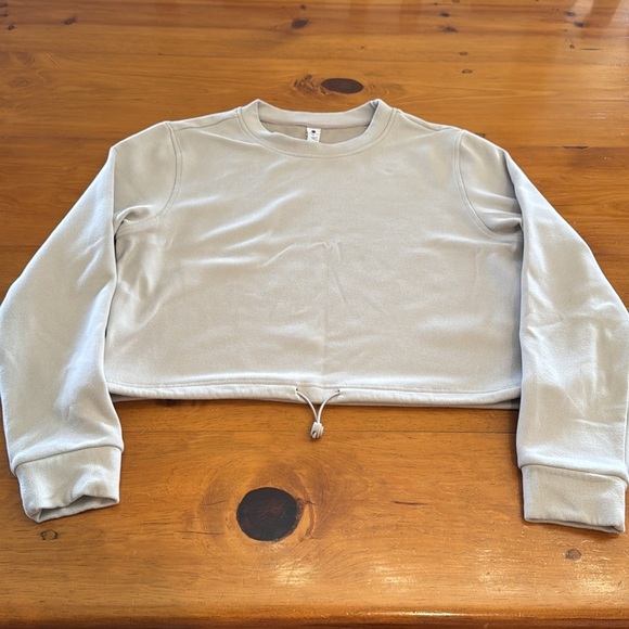 Payton Ultra Mélange Crop Sweatshirt by
YOGALICIOUS - Picture 6 of 10